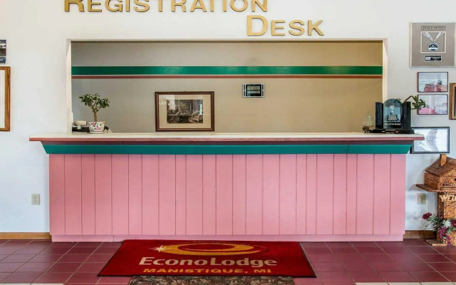 Econo Lodge Lakeshore