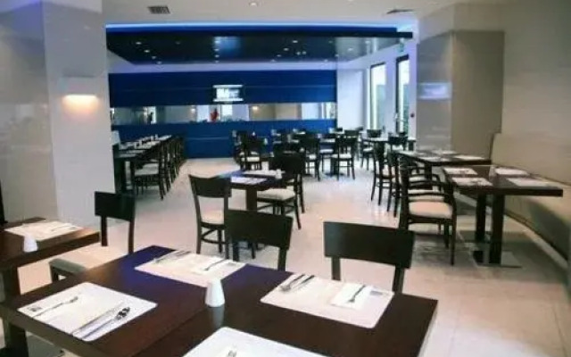 Holiday Inn Express Istanbul - Ora