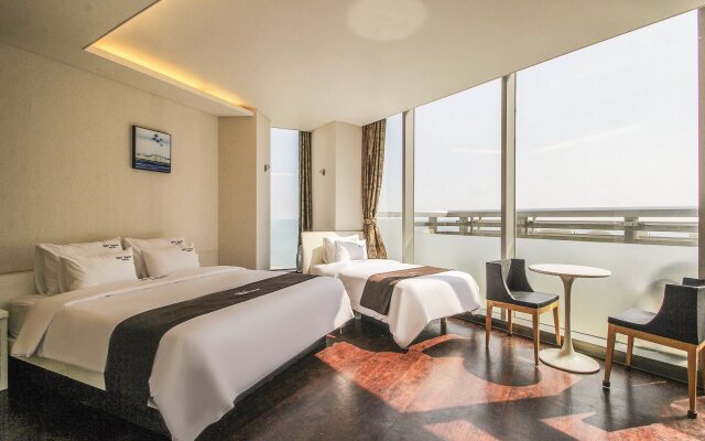 Sky Beach Hotel