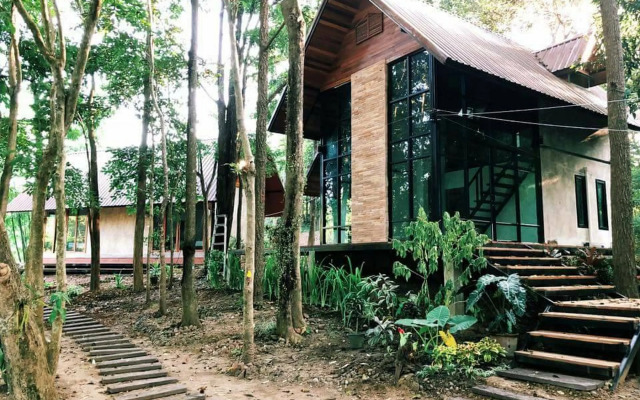 Bhupimarn Garden House By Zuzu
