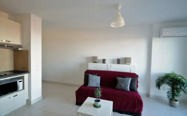Chrys Hotel