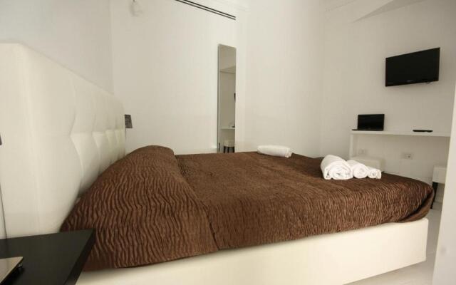Hip Suites