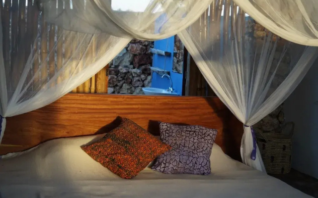 Pangani Cliffs Lodge