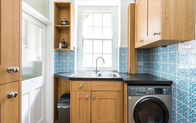Unique 2BD Flat Kings Cross Central London
