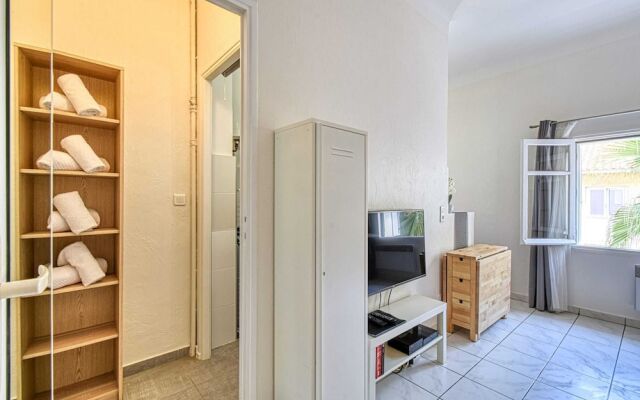 Chic Minimalist Studio 2 Mins Walk From Palais