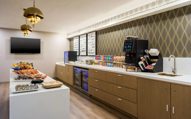 Delta Hotels by Marriott Ontario Airport