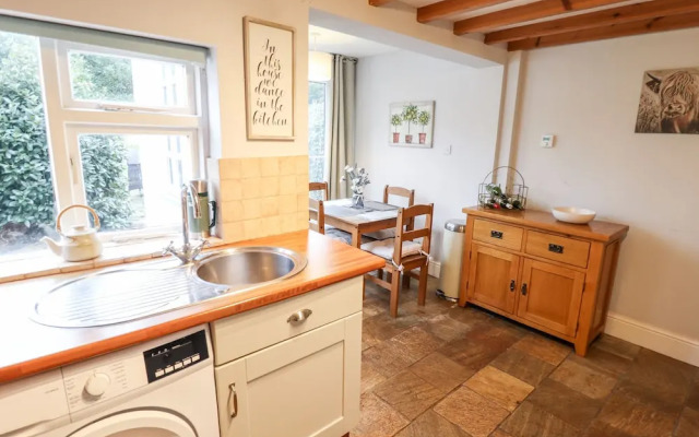 Thames Cottage