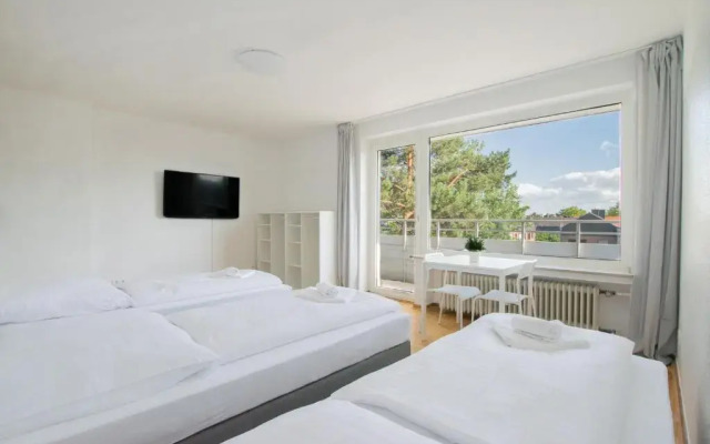 Apartments with Balcony - 20 min DUS Airport & MESSE DUS