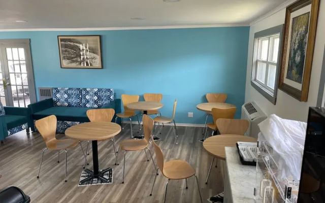 Belmont Motel