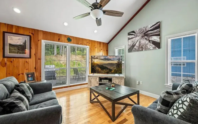 Beary Cozy Retreat