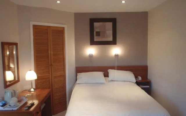 The Shaw Country Hotel