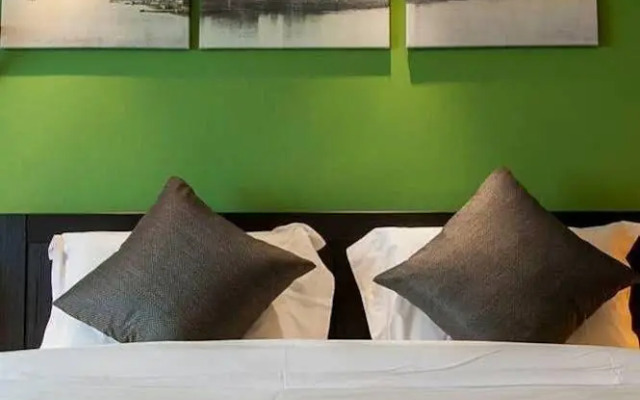 Senberstan Sixiangjia Holiday Apartment (Chengdu Financial City)