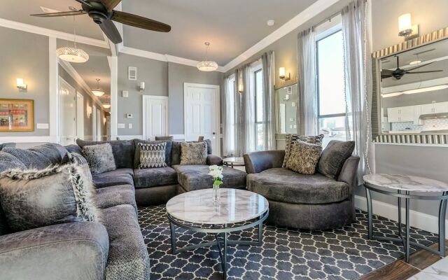 Fully Furnished Condos Near St Charles
