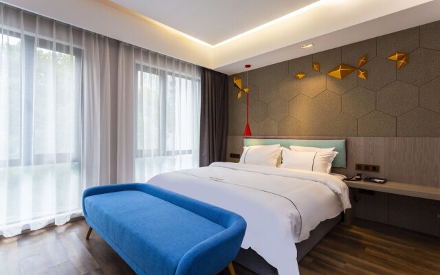 Jinglai Hotel