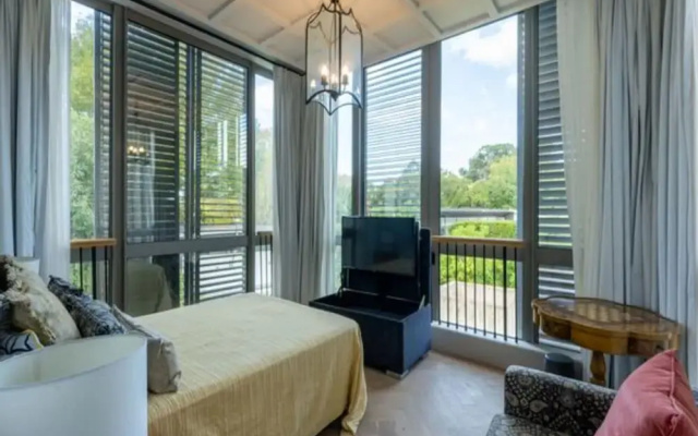 French Elegance in Bishopscourt