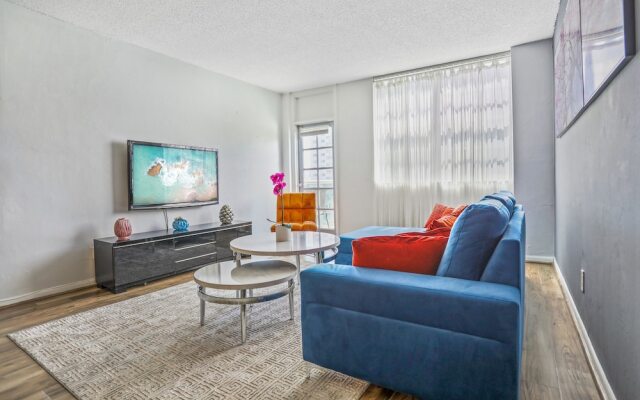 Amazing Condo 3 min to the Beach