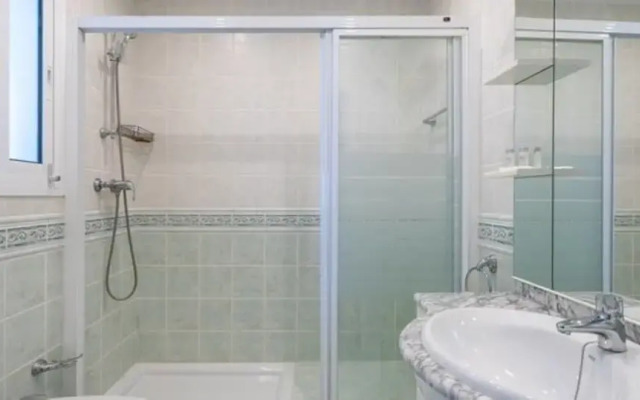 Apartment - 2 Bedrooms with Pool, WiFi and Sea views - 107869