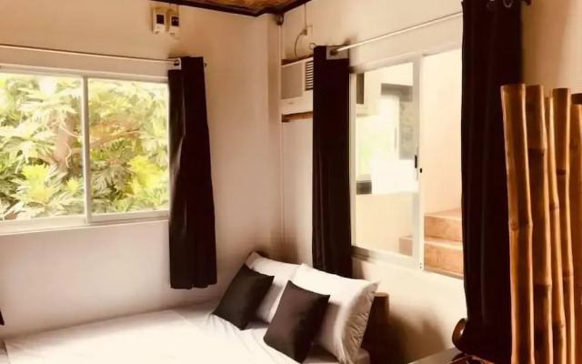 Everyday Sunday Hotel Cafe