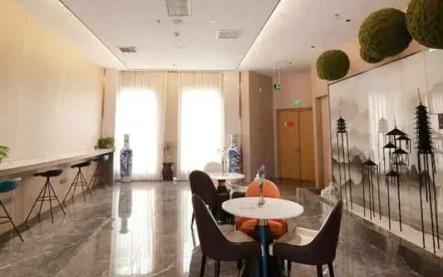 Xingyue Wisdom Hotel (Xinxiang Huixian Branch)