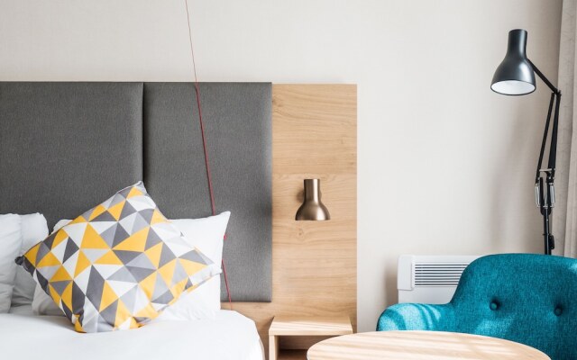 Holiday Inn Farnborough by IHG
