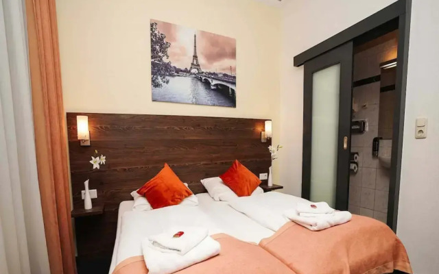 Hotel Little Paris