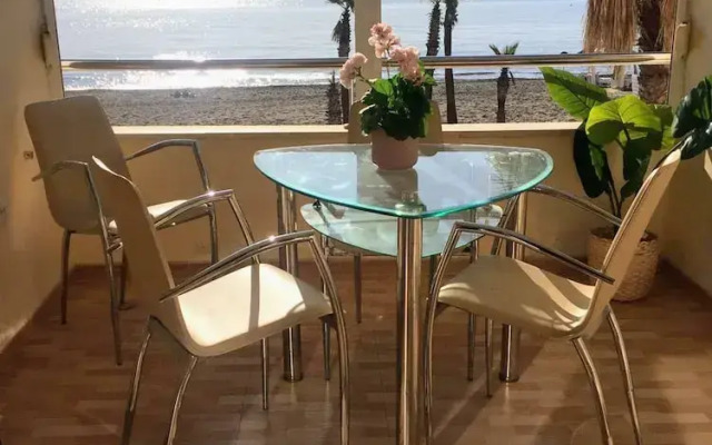 Tess Apartamento Frontbeach La Roca Chica