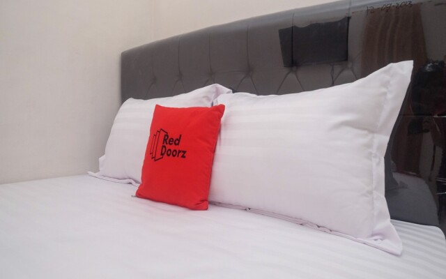 RedDoorz Syariah near Jogja Expo Center