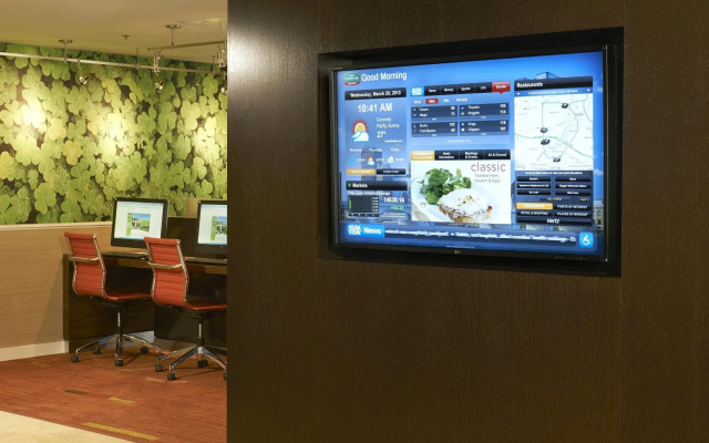 Courtyard Toledo Airport Holland