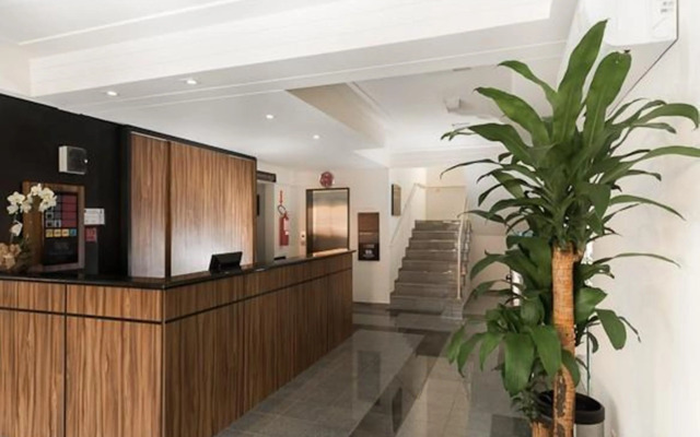 Hotel Dois H