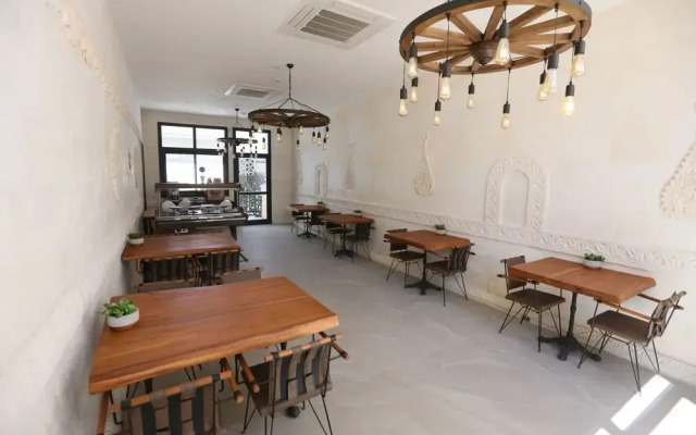 Enki Royal Cesme Hotel