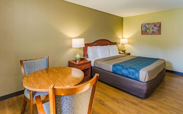 Econo Lodge Lexington Downtown near I-81