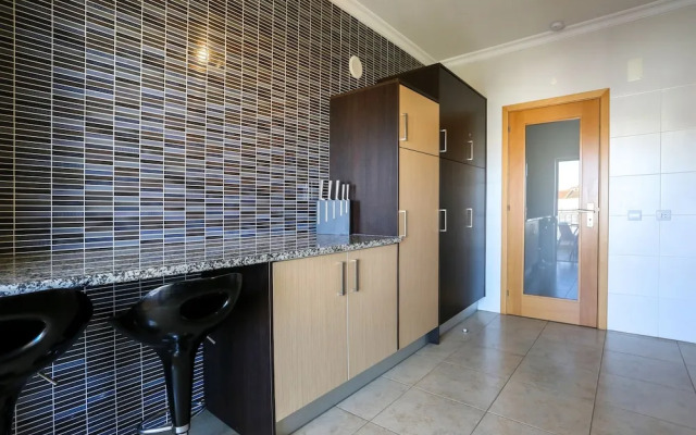 3-bedroom Apt, Sleeps 6, Pool, Gym & Jacuzzi