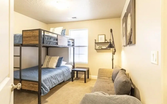 Escondido Escape 3 Bedroom Townhouse