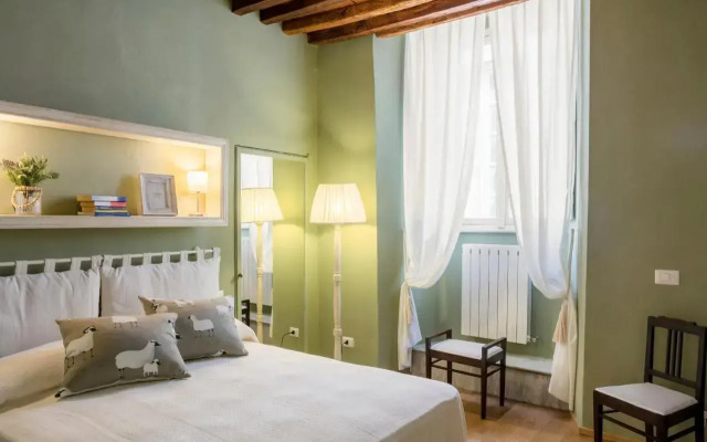 Stence Apartment