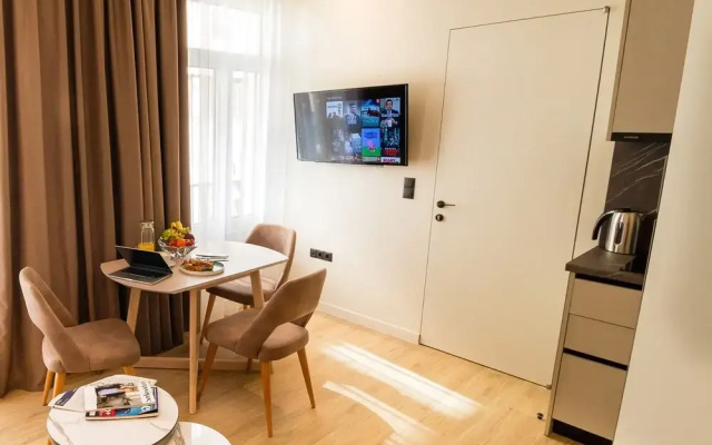 Paleo Suites