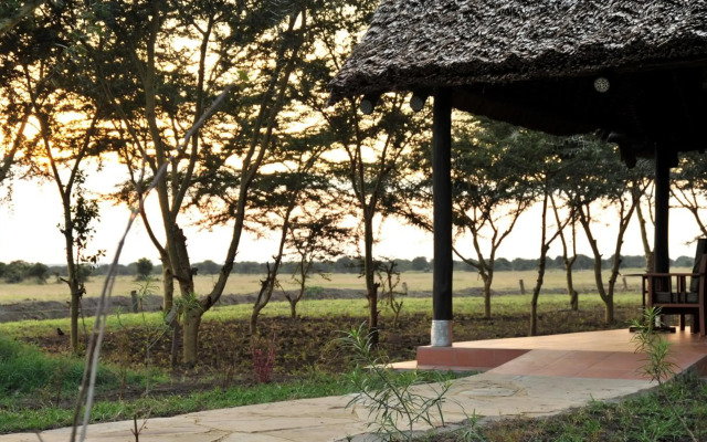 Sweetwaters Serena Camp