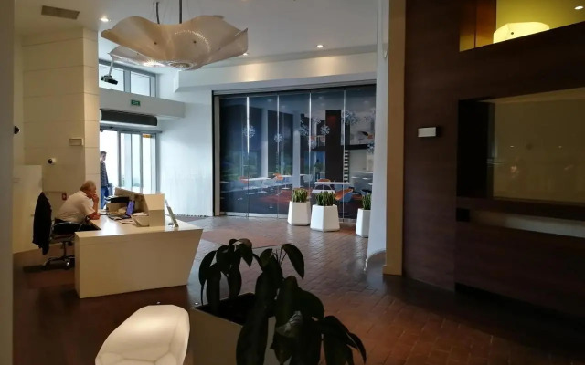 Luxury Voyager Sea Towers
