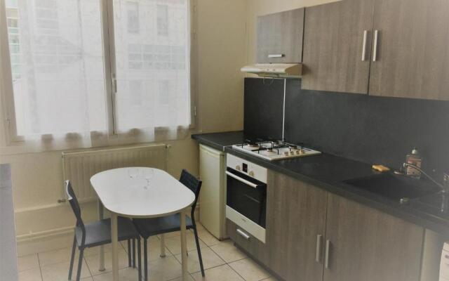 F2 en centre ville de LIMOGES