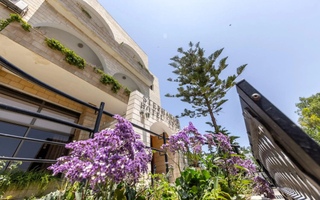 Stephanos Hotel Apts