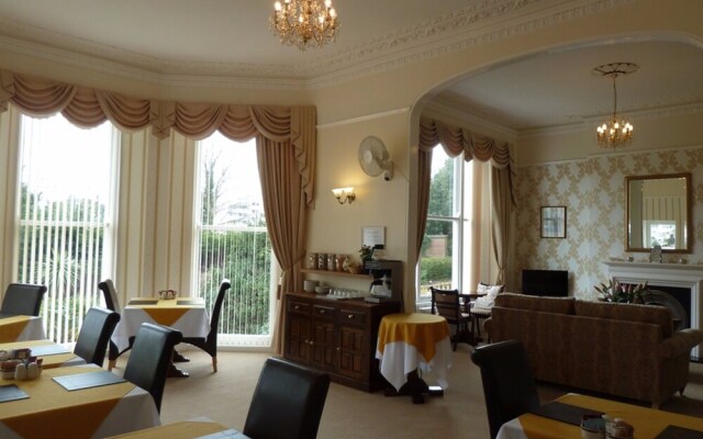 Cloudlands - Guest house