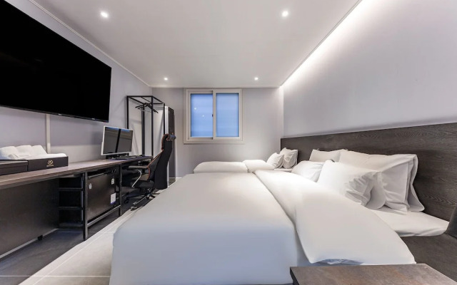 Rest Hotel