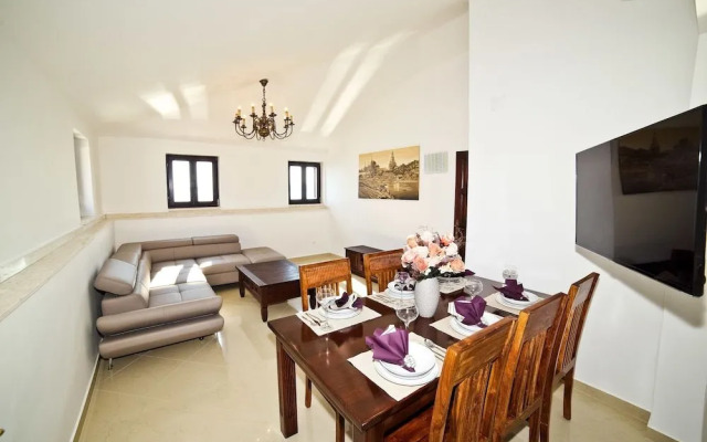 Luxury Apartment Perko