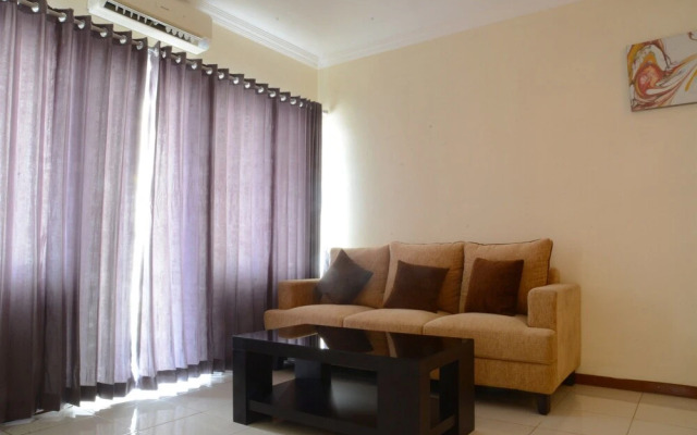 Luxury Design Grand Palace Kemayoran Apartment With Private Bathtub
