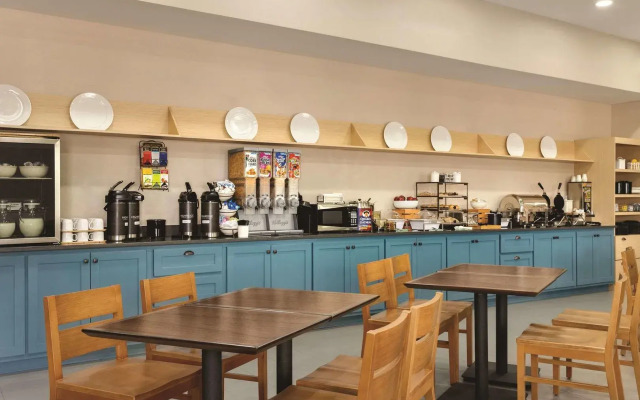 Country Inn & Suites by Radisson, Goodlettsville, TN