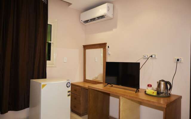Grand Pyramids View Guesthouse