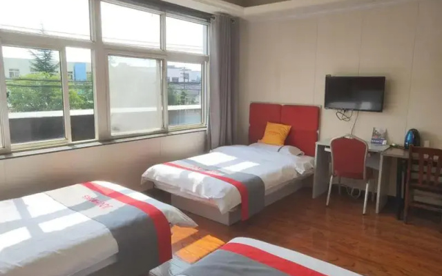 Jun Hotel Shandong Qiangdao Hongdao High-Tech Zone Fangte Dream Kingdom