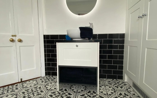 NEW LISTING Faye’s Place