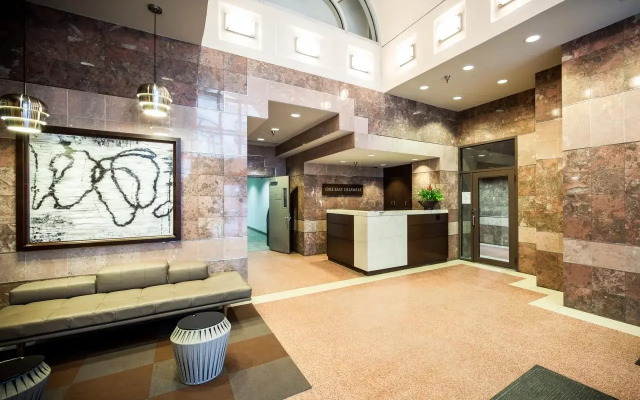 Ginosi Chicago Suites