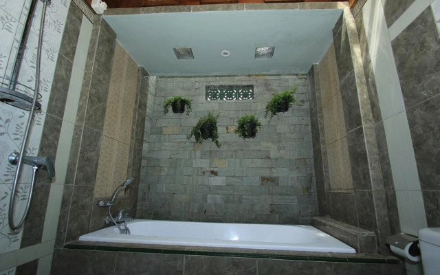 Uma Caming Villas & Gym