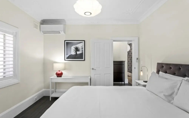 Comfy 2-bed Apartment With A/C Throughout